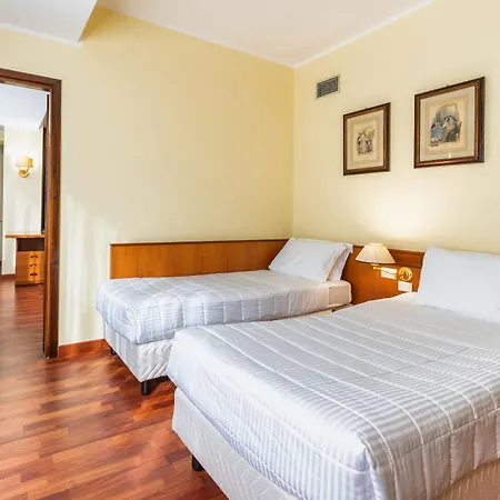 Royal Palace Hotel 4*