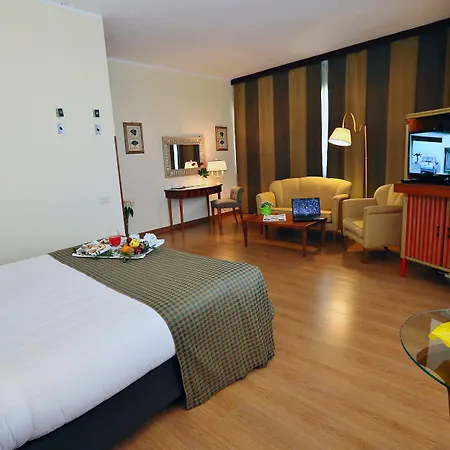 Royal Palace Hotel 4*