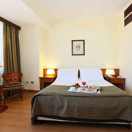 Royal Palace 4* Messina