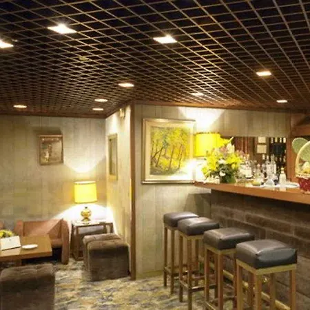 Royal Palace 4*