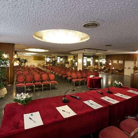 Royal Palace 4*
