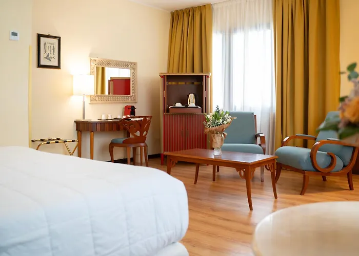 Royal Palace Отель 4*