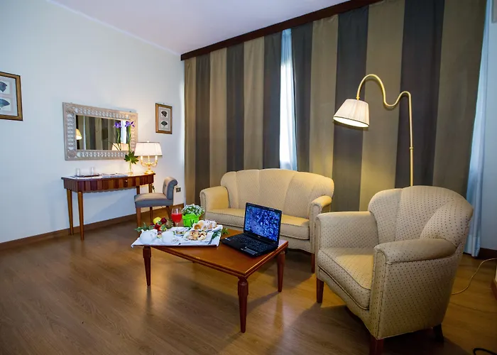 Royal Palace Отель 4*