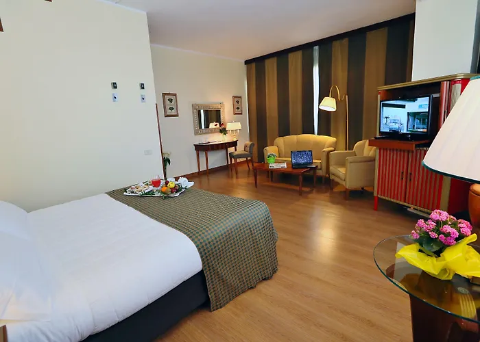 Royal Palace Отель 4*