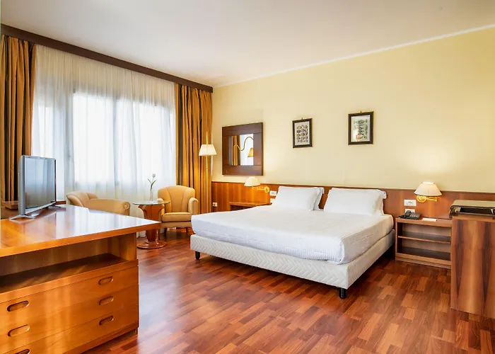 Royal Palace Отель Мессина