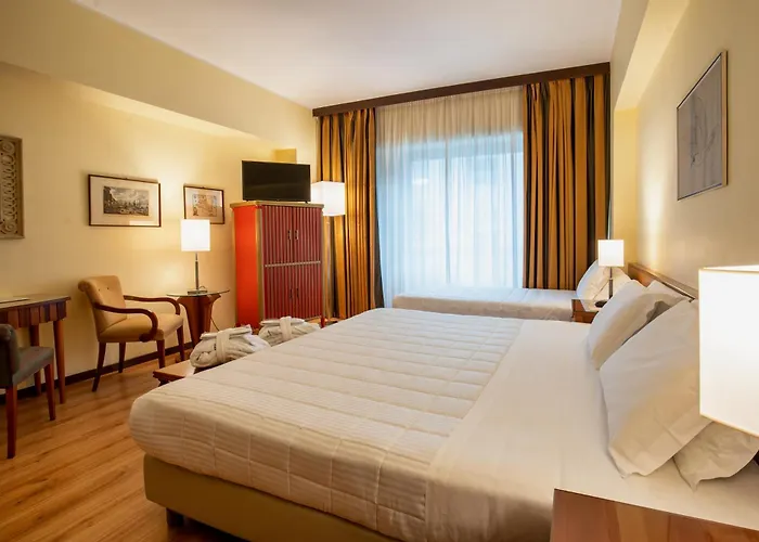 Отель Royal Palace 4*